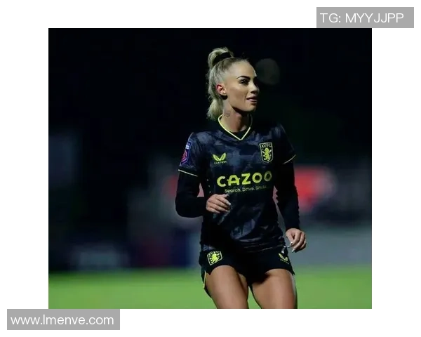 从足球球星手机看运动与时尚生活方式的完美结合